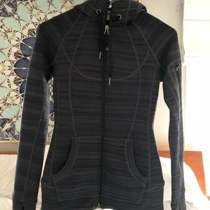 Athleta XXS gray strength hoodie, fleece lined.